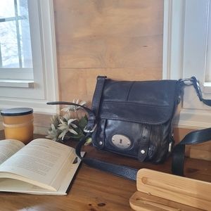 Elegant Black Leather Crossbody Bag
